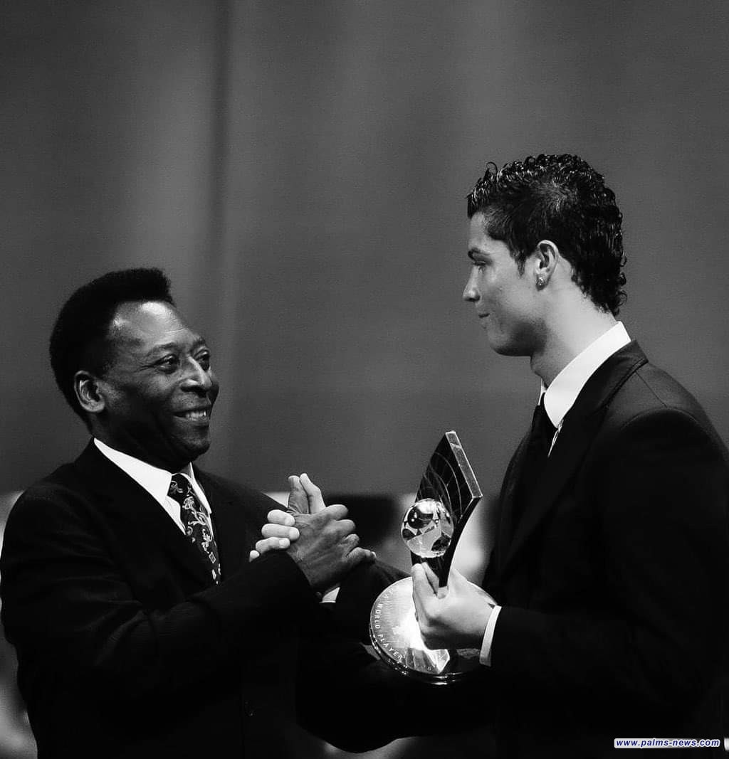 النجم البرتغالي كرستيانو رونالدو يعزي برحيل بيليه